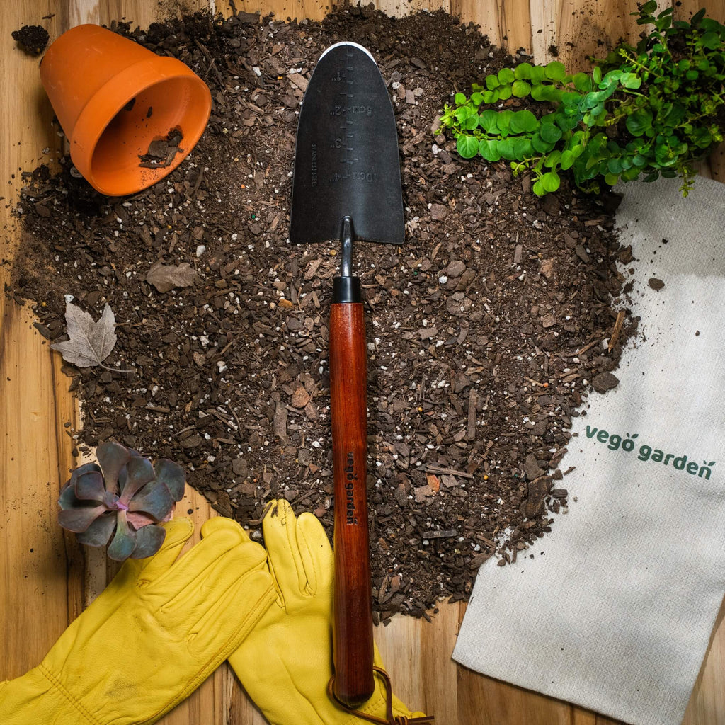 Heritage Garden Bed Trowel