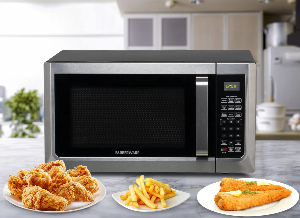 Farberware FMGZ09BKA 0.9 Cu. Ft. Microwave Oven, 900W, Digital Control, LED Display, 6 Cooking Presets, Black