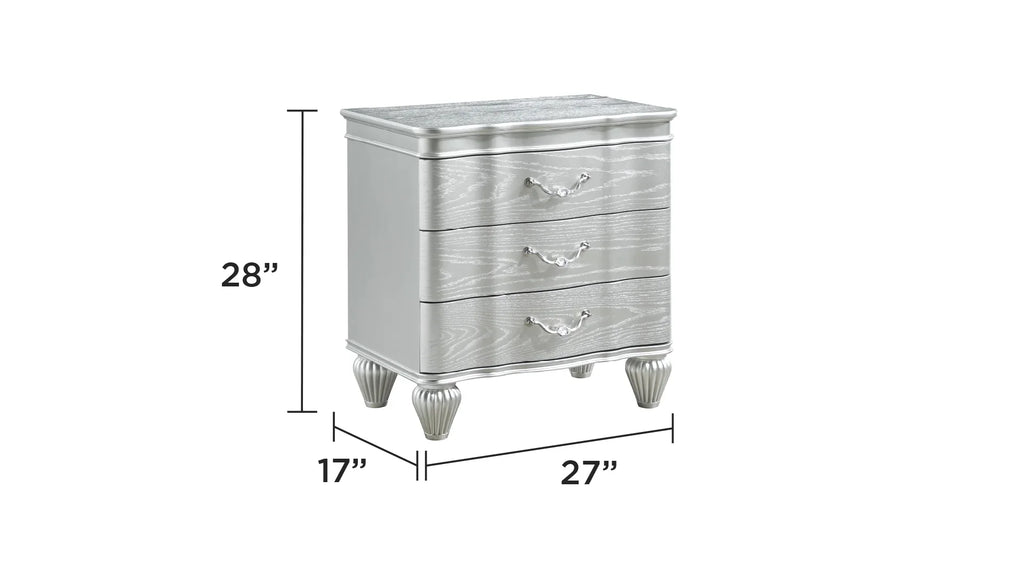 Eros King 4PC Bedroom Set with Manufactured Wood & Tufted Detailing in Silver