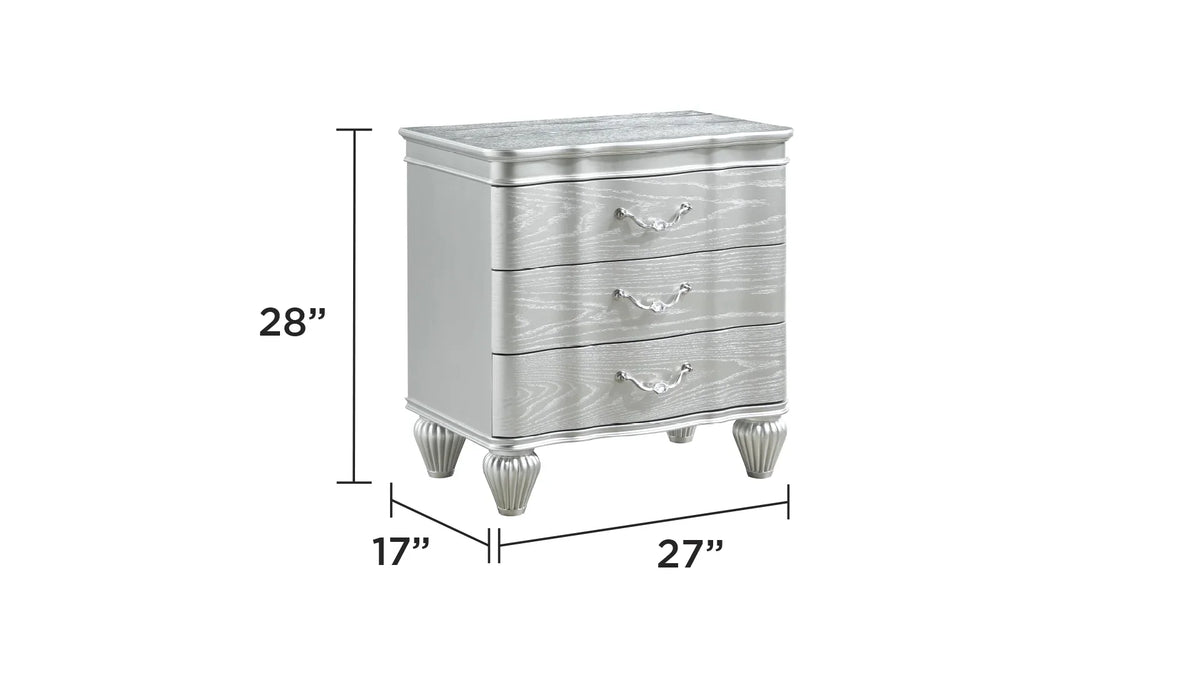 Eros King 4PC Bedroom Set with Manufactured Wood & Tufted Detailing in Silver